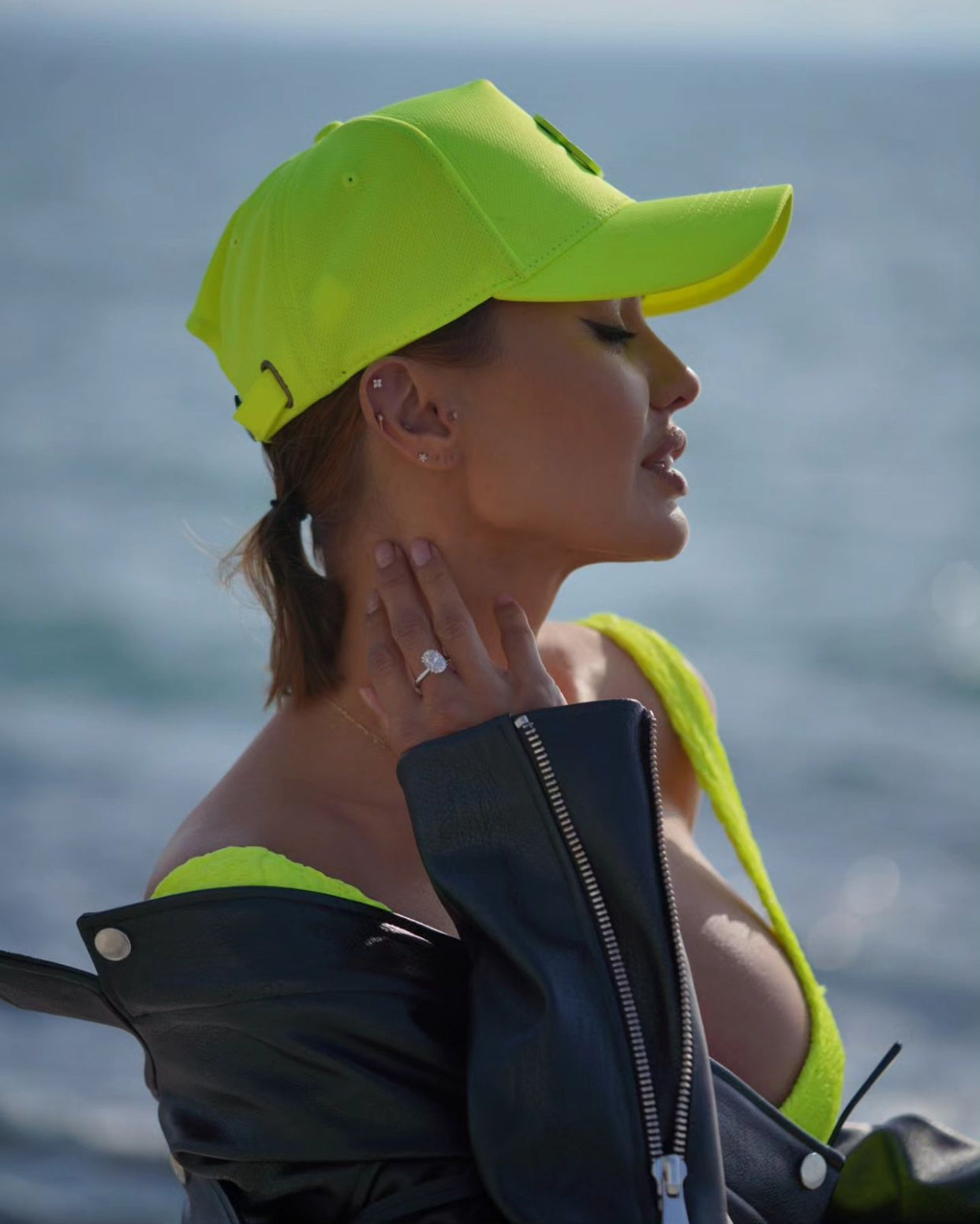 NEON GREEN LIGHT